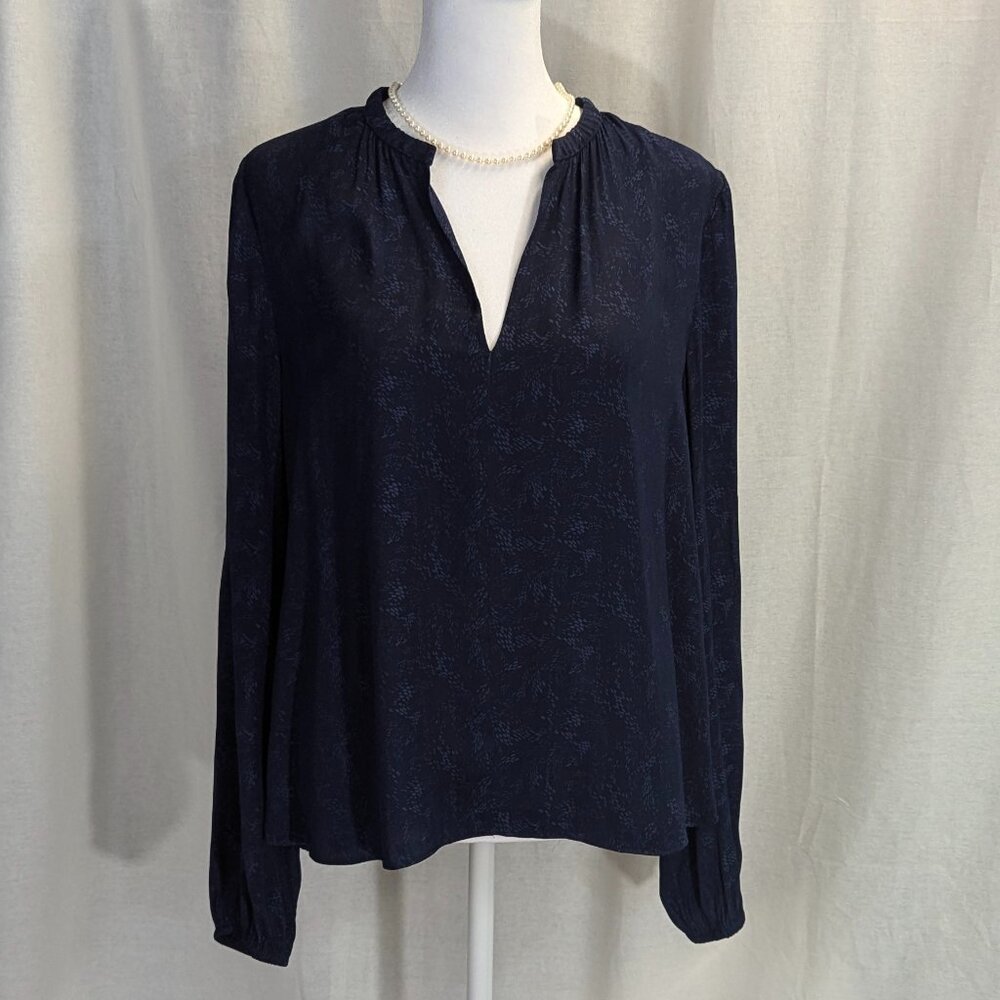 Chelsea & Violet Size Small Navy Blouse
